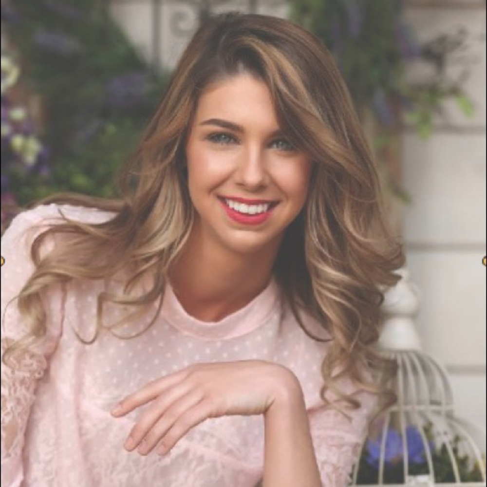 Meet your Posher, Ashley